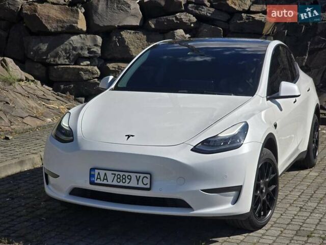 Белый Тесла Model Y, объемом двигателя 0 л и пробегом 109 тыс. км за 22000 $, фото 1 на Automoto.ua