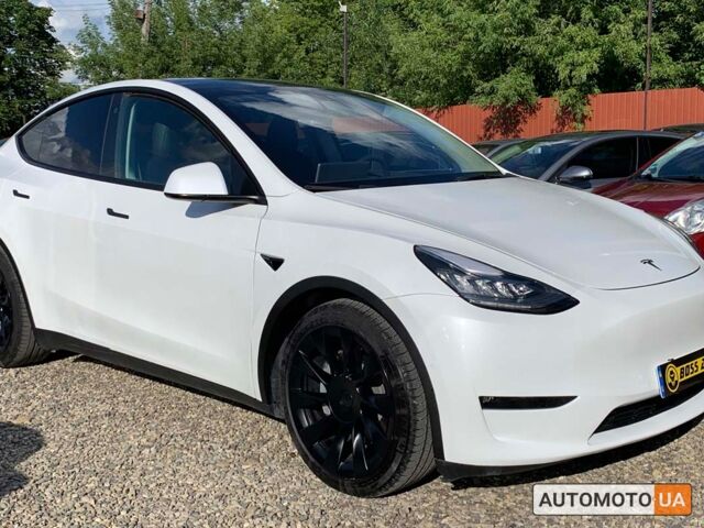 Белый Тесла Model Y, объемом двигателя 75 л и пробегом 39 тыс. км за 26499 $, фото 1 на Automoto.ua