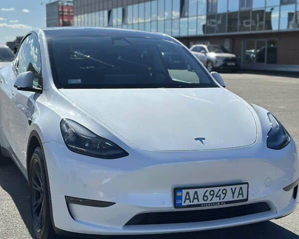 Тесла Model Y 2021 в Киеве на Automoto.ua Белый Тесла Model Y, объемом двигателя 0 л и пробегом 117 тыс. км за 35000 $, фото 1 на Automoto.ua