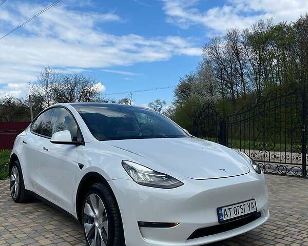 Белый Тесла Model Y, объемом двигателя 0 л и пробегом 14 тыс. км за 29900 $, фото 1 на Automoto.ua