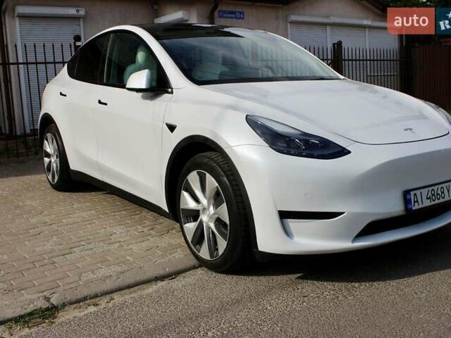 Белый Тесла Model Y, объемом двигателя 0 л и пробегом 67 тыс. км за 27000 $, фото 1 на Automoto.ua