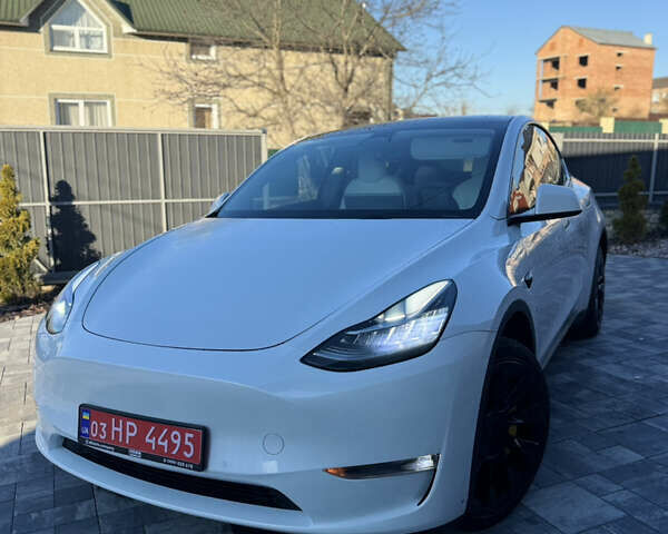 Белый Тесла Model Y, объемом двигателя 0 л и пробегом 74 тыс. км за 23500 $, фото 1 на Automoto.ua