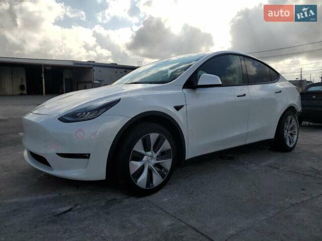 Белый Тесла Model Y, объемом двигателя 0 л и пробегом 43 тыс. км за 10000 $, фото 1 на Automoto.ua