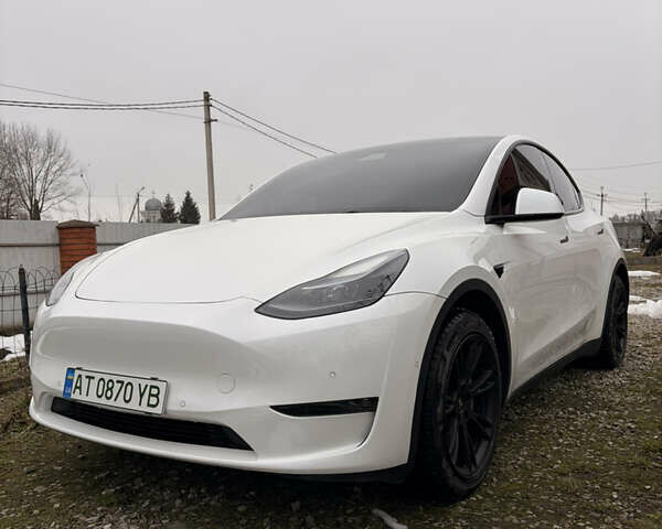 Белый Тесла Model Y, объемом двигателя 0 л и пробегом 70 тыс. км за 25000 $, фото 1 на Automoto.ua
