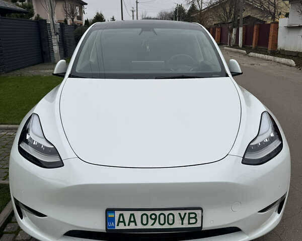 Белый Тесла Model Y, объемом двигателя 0 л и пробегом 47 тыс. км за 29500 $, фото 1 на Automoto.ua