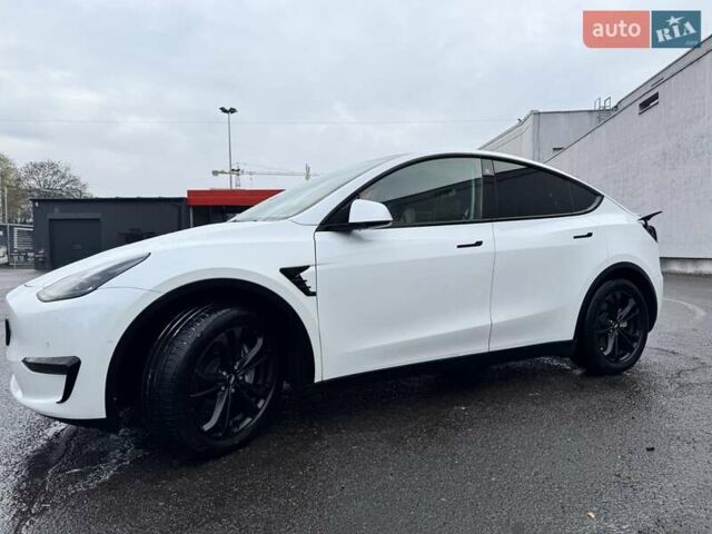 Белый Тесла Model Y, объемом двигателя 0 л и пробегом 131 тыс. км за 21400 $, фото 1 на Automoto.ua