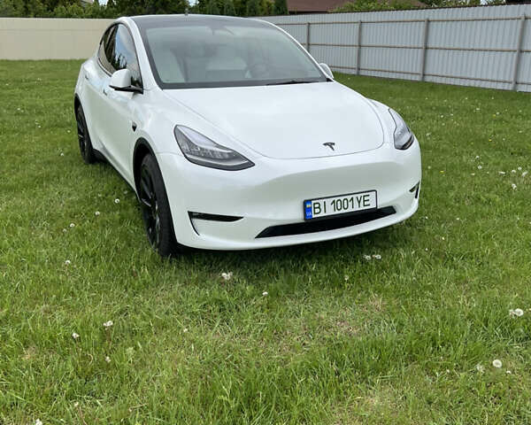 Белый Тесла Model Y, объемом двигателя 0 л и пробегом 13 тыс. км за 29500 $, фото 1 на Automoto.ua