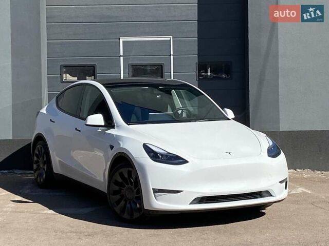 Тесла Model Y 2022 у Києві на Automoto.ua Білий Тесла Model Y, об'ємом двигуна 0 л та пробігом 59 тис. км за 31999 $, фото 1 на Automoto.ua