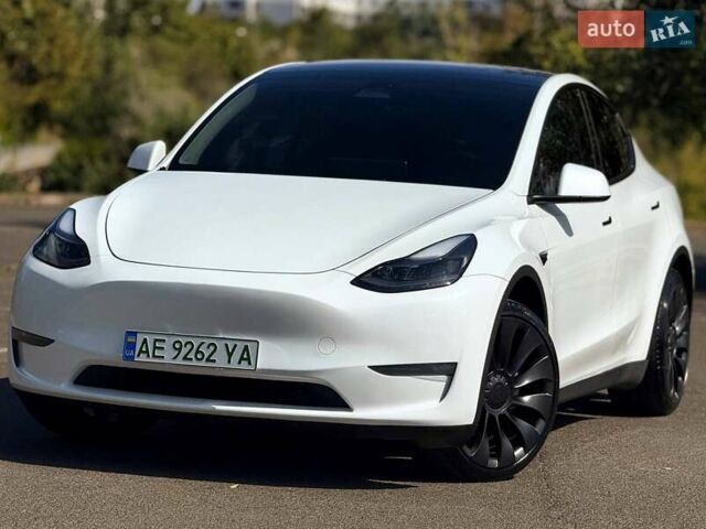 Білий Тесла Model Y, об'ємом двигуна 0 л та пробігом 56 тис. км за 26000 $, фото 1 на Automoto.ua