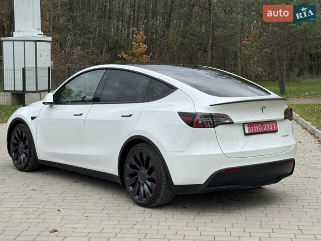 Білий Тесла Model Y, об'ємом двигуна 0 л та пробігом 115 тис. км за 25800 $, фото 1 на Automoto.ua