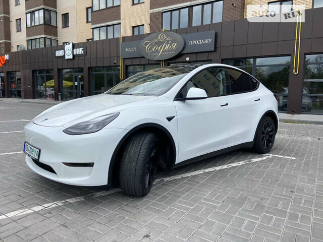 Белый Тесла Model Y, объемом двигателя 0 л и пробегом 18 тыс. км за 31000 $, фото 1 на Automoto.ua