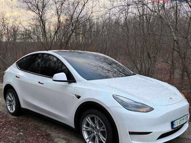 Белый Тесла Model Y, объемом двигателя 0 л и пробегом 51 тыс. км за 38300 $, фото 1 на Automoto.ua
