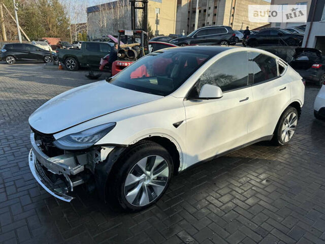 Білий Тесла Model Y, об'ємом двигуна 0 л та пробігом 39 тис. км за 21000 $, фото 1 на Automoto.ua