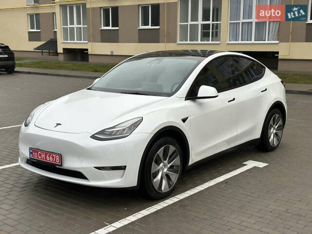 Белый Тесла Model Y, объемом двигателя 0 л и пробегом 117 тыс. км за 24999 $, фото 1 на Automoto.ua