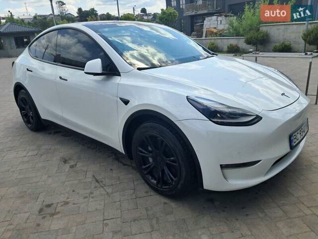 Белый Тесла Model Y, объемом двигателя 0 л и пробегом 78 тыс. км за 24600 $, фото 1 на Automoto.ua