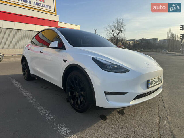 Белый Тесла Model Y, объемом двигателя 0 л и пробегом 48 тыс. км за 30500 $, фото 1 на Automoto.ua