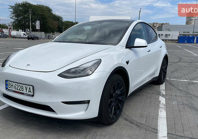 Белый Тесла Model Y, объемом двигателя 0 л и пробегом 10 тыс. км за 29900 $, фото 1 на Automoto.ua
