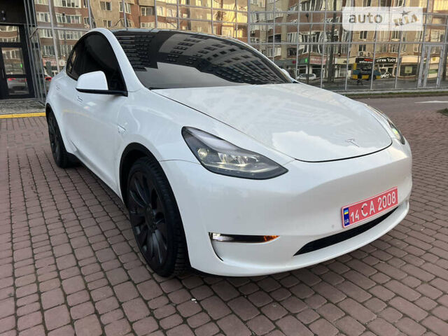 Белый Тесла Model Y, объемом двигателя 0 л и пробегом 21 тыс. км за 34999 $, фото 1 на Automoto.ua