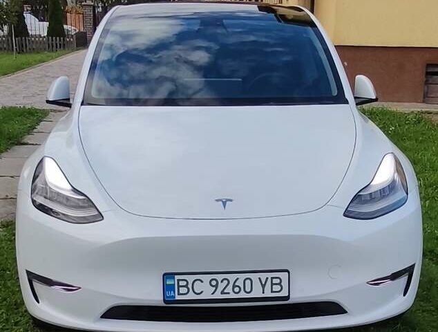 Белый Тесла Model Y, объемом двигателя 0 л и пробегом 69 тыс. км за 23500 $, фото 1 на Automoto.ua