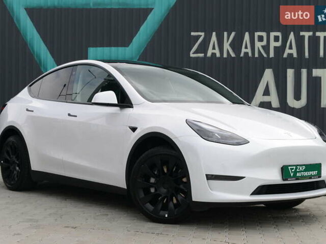 Тесла Model Y 2022 у Мукачеве на Automoto.ua Білий Тесла Model Y, об'ємом двигуна 0 л та пробігом 17 тис. км за 46500 $, фото 1 на Automoto.ua