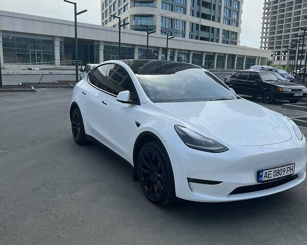 Белый Тесла Model Y, объемом двигателя 0 л и пробегом 21 тыс. км за 33300 $, фото 1 на Automoto.ua