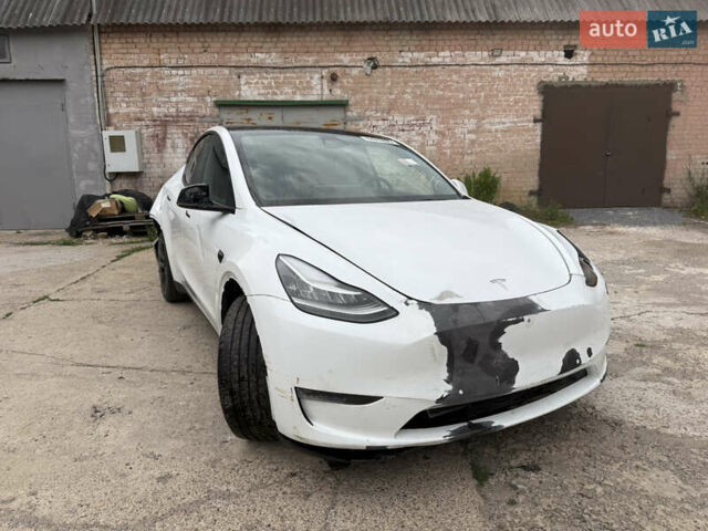 Белый Тесла Model Y, объемом двигателя 0 л и пробегом 36 тыс. км за 15500 $, фото 1 на Automoto.ua