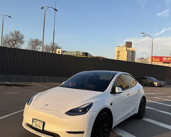 Белый Тесла Model Y, объемом двигателя 0 л и пробегом 46 тыс. км за 26500 $, фото 1 на Automoto.ua