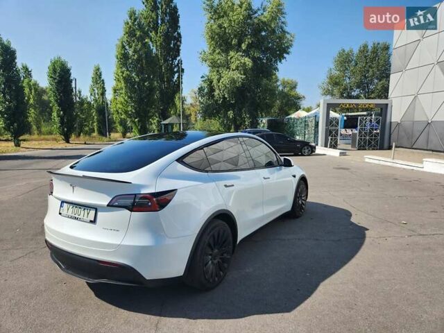 Белый Тесла Model Y, объемом двигателя 0 л и пробегом 12 тыс. км за 31000 $, фото 1 на Automoto.ua