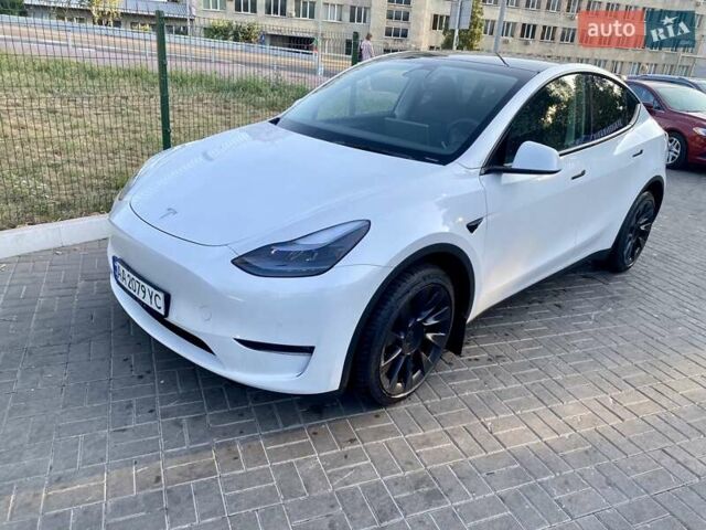 Белый Тесла Model Y, объемом двигателя 0 л и пробегом 1 тыс. км за 46000 $, фото 1 на Automoto.ua