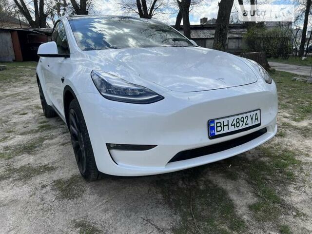 Белый Тесла Model Y, объемом двигателя 0 л и пробегом 9 тыс. км за 33900 $, фото 1 на Automoto.ua