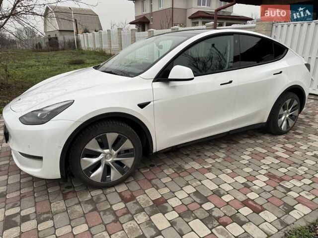 Білий Тесла Model Y, об'ємом двигуна 0 л та пробігом 106 тис. км за 36000 $, фото 1 на Automoto.ua