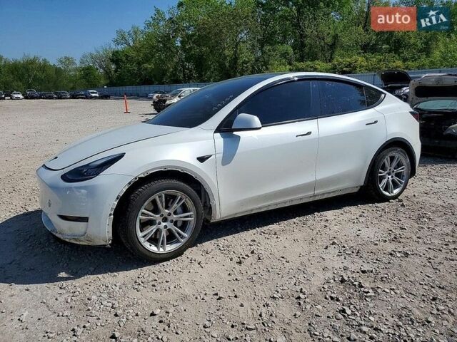 Белый Тесла Model Y, объемом двигателя 0 л и пробегом 115 тыс. км за 6500 $, фото 1 на Automoto.ua