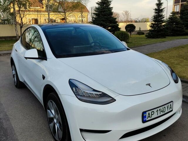 Белый Тесла Model Y, объемом двигателя 0 л и пробегом 34 тыс. км за 29500 $, фото 1 на Automoto.ua