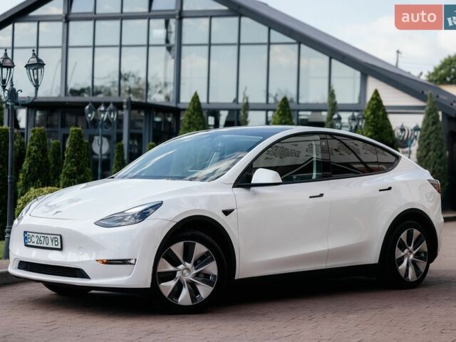 Білий Тесла Model Y, об'ємом двигуна 0 л та пробігом 1 тис. км за 28900 $, фото 1 на Automoto.ua