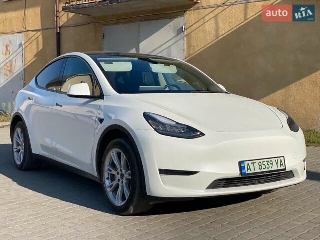 Белый Тесла Model Y, объемом двигателя 0 л и пробегом 58 тыс. км за 24000 $, фото 1 на Automoto.ua