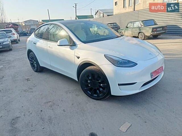 Белый Тесла Model Y, объемом двигателя 0 л и пробегом 17 тыс. км за 28500 $, фото 1 на Automoto.ua