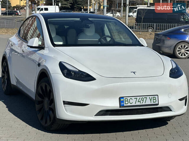 Белый Тесла Model Y, объемом двигателя 0 л и пробегом 14 тыс. км за 29800 $, фото 1 на Automoto.ua