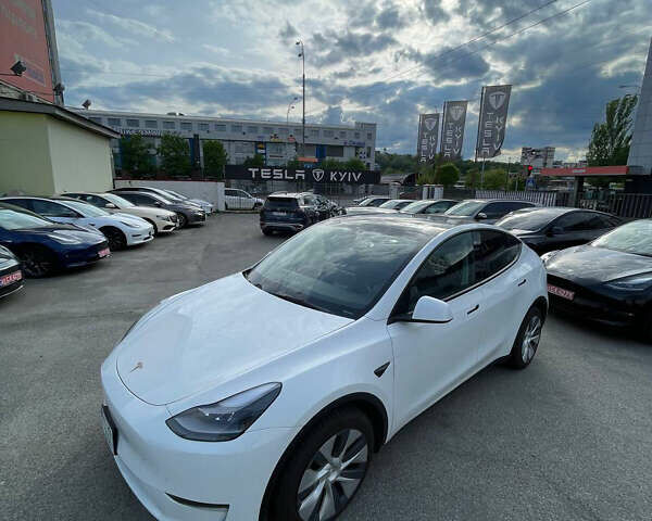 Білий Тесла Model Y, об'ємом двигуна 0 л та пробігом 4 тис. км за 34000 $, фото 1 на Automoto.ua