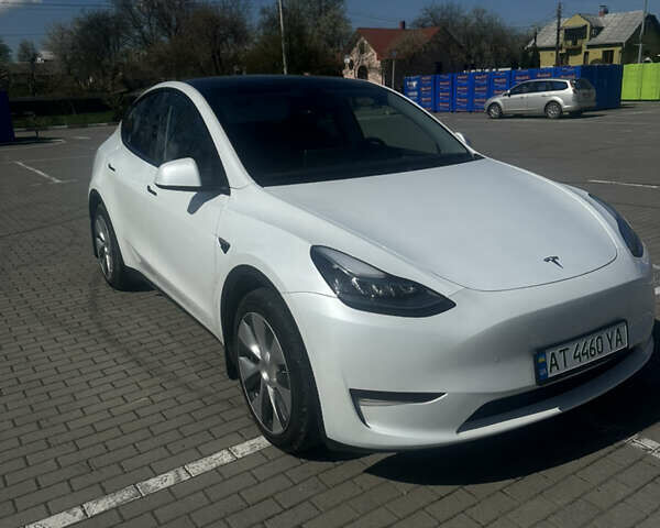 Белый Тесла Model Y, объемом двигателя 0 л и пробегом 32 тыс. км за 27199 $, фото 1 на Automoto.ua