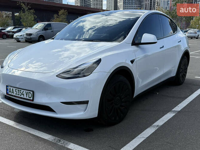 Тесла Model Y 2023 в Киеве на Automoto.ua Белый Тесла Model Y, объемом двигателя 0 л и пробегом 70 тыс. км за 31000 $, фото 1 на Automoto.ua