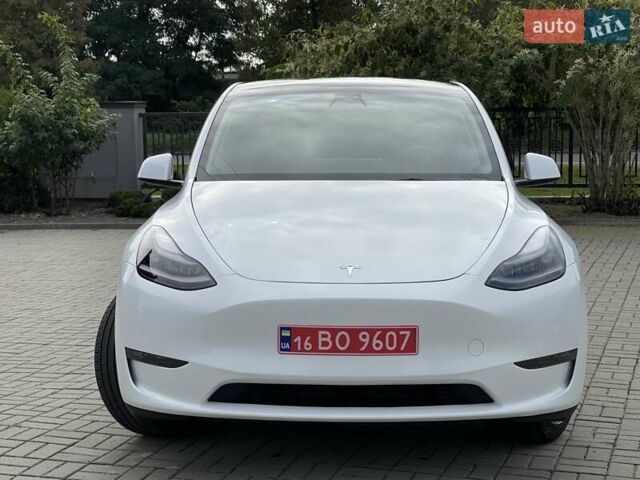 Білий Тесла Model Y, об'ємом двигуна 0 л та пробігом 25 тис. км за 28500 $, фото 1 на Automoto.ua
