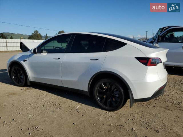 Белый Тесла Model Y, объемом двигателя 0 л и пробегом 52 тыс. км за 19800 $, фото 1 на Automoto.ua