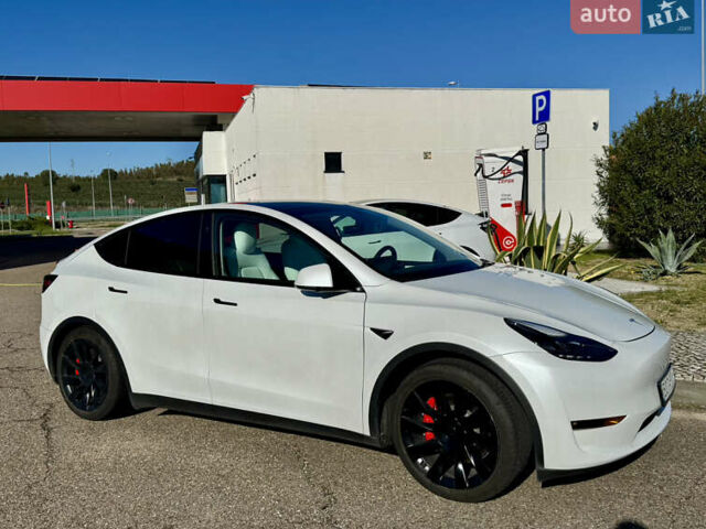 Белый Тесла Model Y, объемом двигателя 0 л и пробегом 35 тыс. км за 28800 $, фото 1 на Automoto.ua