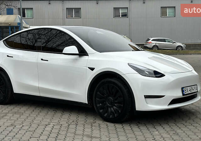 Білий Тесла Model Y, об'ємом двигуна 0 л та пробігом 15 тис. км за 26800 $, фото 1 на Automoto.ua