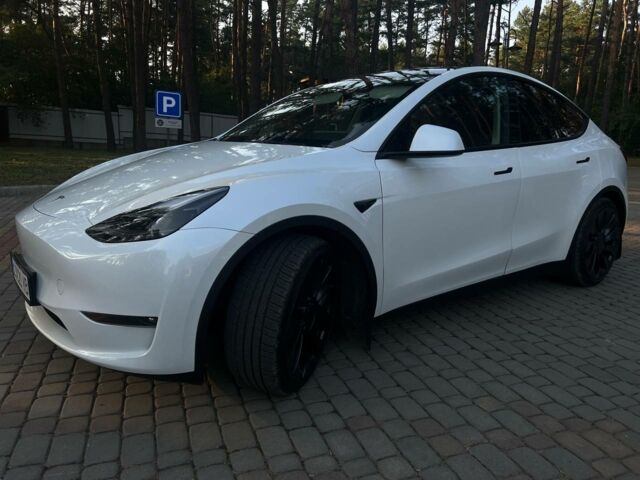 Белый Тесла Model Y, объемом двигателя 0 л и пробегом 4 тыс. км за 36500 $, фото 1 на Automoto.ua