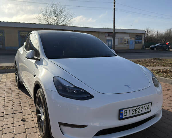 Белый Тесла Model Y, объемом двигателя 0 л и пробегом 29 тыс. км за 29500 $, фото 1 на Automoto.ua