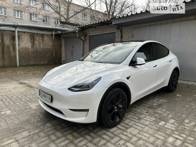 Белый Тесла Model Y, объемом двигателя 0 л и пробегом 4 тыс. км за 39400 $, фото 1 на Automoto.ua