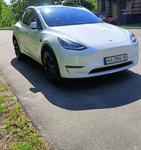 Белый Тесла Model Y, объемом двигателя 0 л и пробегом 20 тыс. км за 33000 $, фото 1 на Automoto.ua
