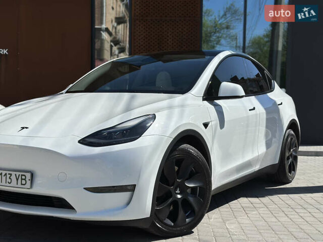Белый Тесла Model Y, объемом двигателя 0 л и пробегом 18 тыс. км за 27490 $, фото 1 на Automoto.ua