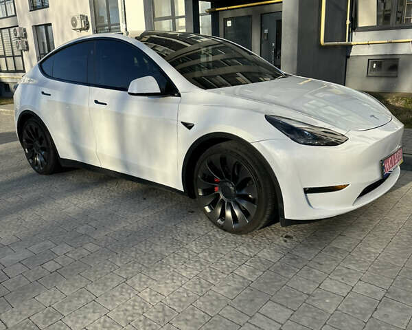Белый Тесла Model Y, объемом двигателя 0 л и пробегом 73 тыс. км за 23999 $, фото 1 на Automoto.ua